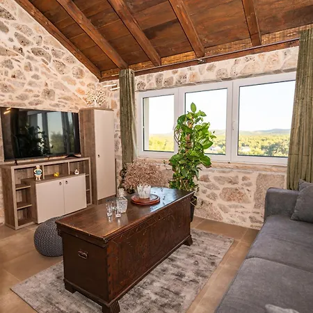 Cubric Villa