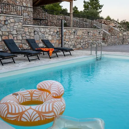 Cubric Villa