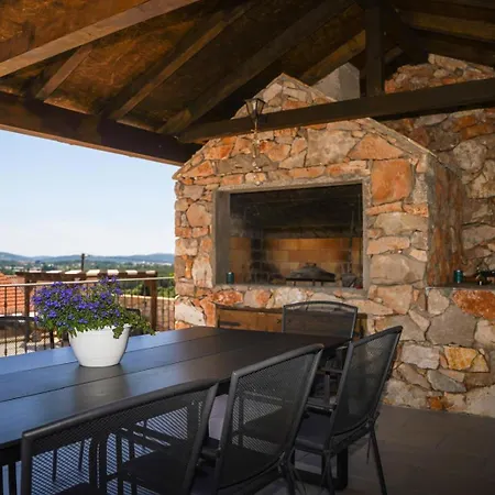 Villa Cubric *
