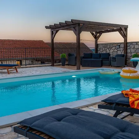 Villa Cubric